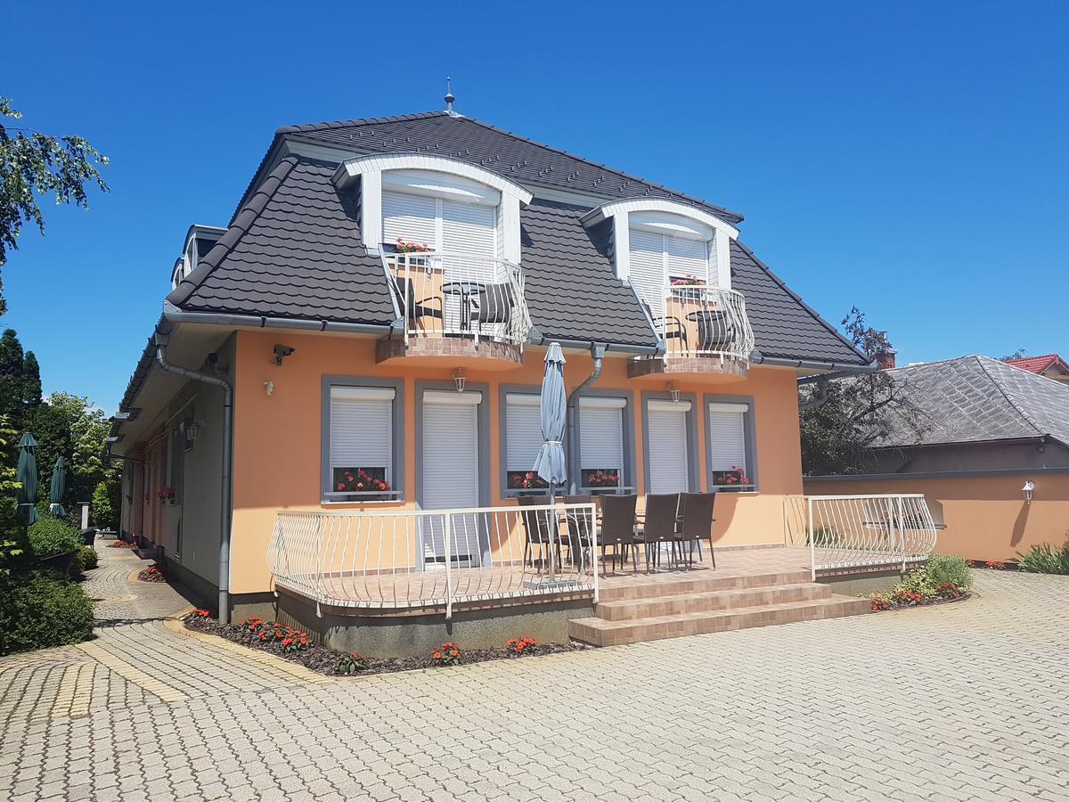 Richie Ii. Apartman Apartamento Siófok Exterior foto